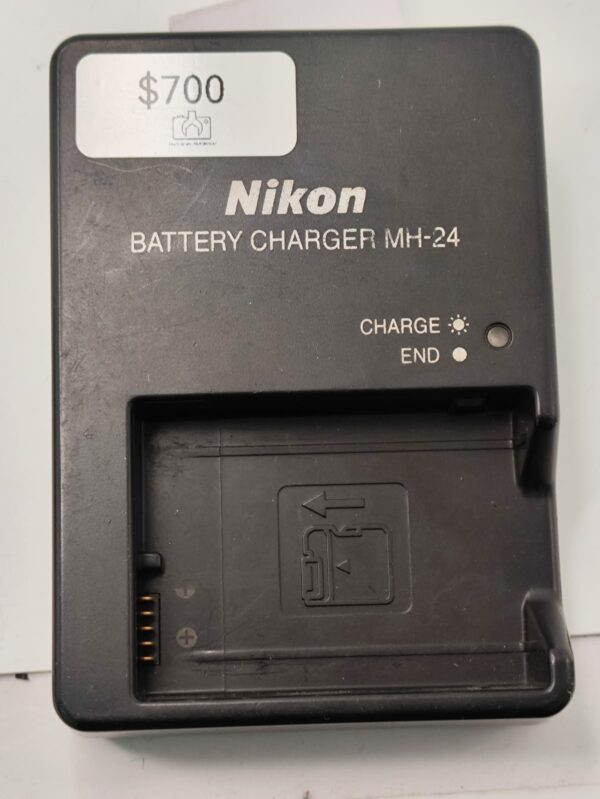 Cargador Original Nikon MH-24 (Equipo de uso)